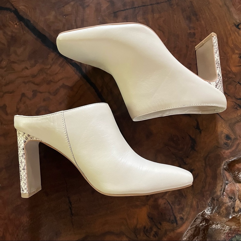 Dolce Vita mules in excellent condition!!
